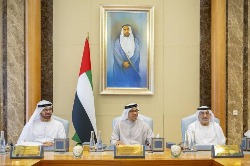 برئاسة منصور بن زايد.. «الوزاري للتنمية» يبحث مشاريع ومبادرات حكومية