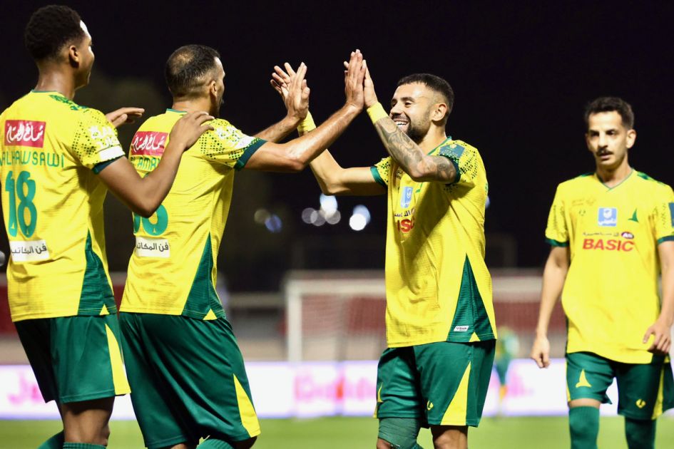 الخليج يلحق بقطار المتأهلين إلى ثمن نهائي كأس الملك