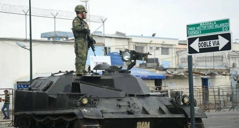 وسط عمليات هروب.. 28 قتيلاً ومصاباً إثر أعمال شغب في سجن بالإكوادور