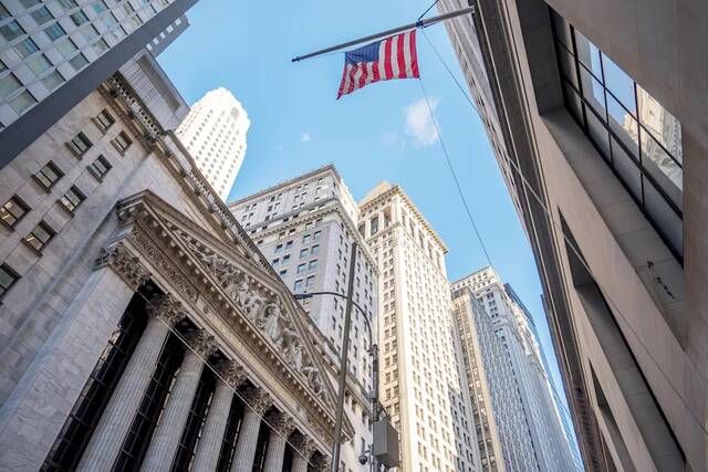 ارتفاع الأسهم الآسيوية بعد أسبوع قياسي في وول ستريت