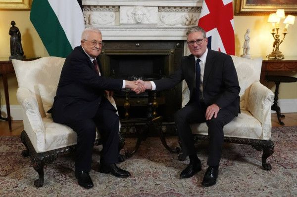 ستارمر في "الشرق الأوسط": معاناة غزة تفطر قلوبنا وبريطانيا تغيّر المسار نحو السلام
