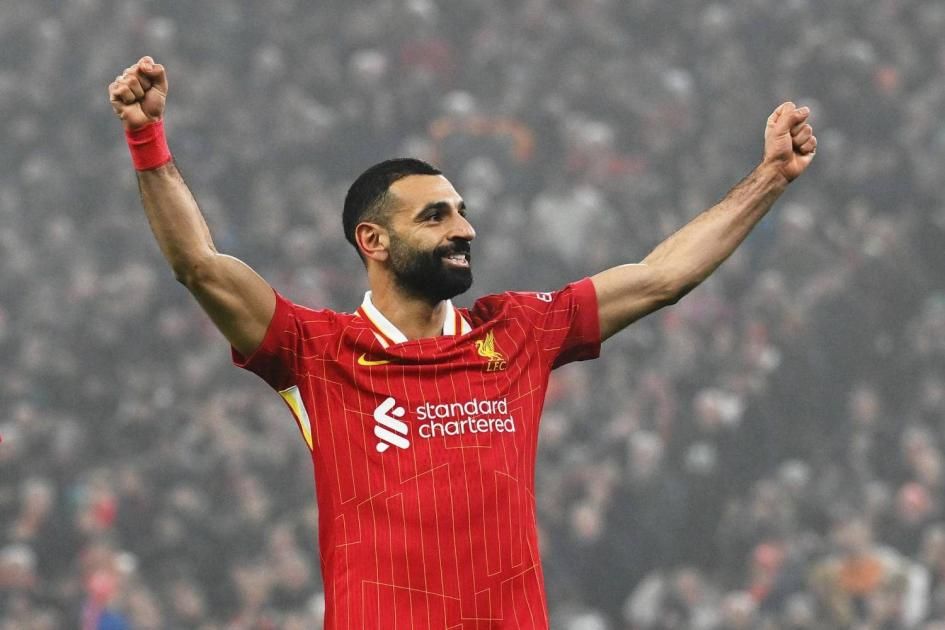 قبل إعلان الفائز بالكرة الذهبية.. تعليق والدة محمد صلاح يشعل منصات التواصل