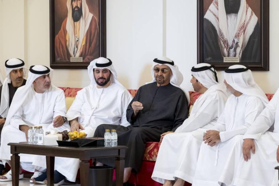 رئيس الدولة والمعلا يعزّيان في وفاة والدة اللواء أحمد الريسي