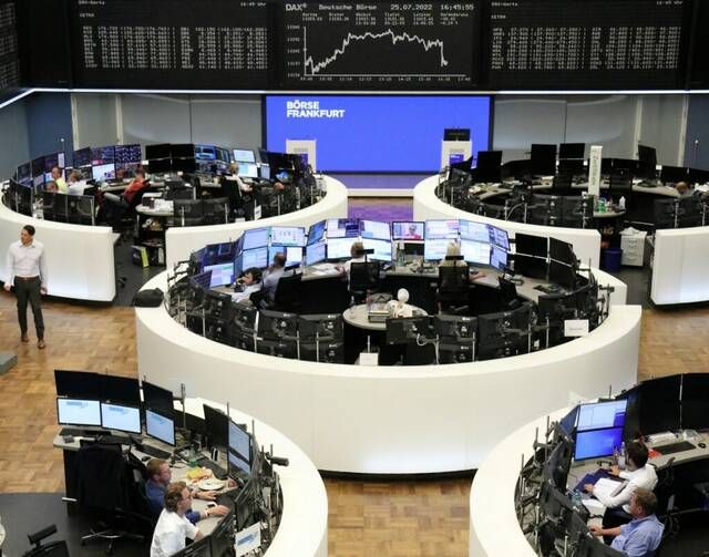 الأسهم الأوروبية تتراجع بفعل خسائر الشركات المالية والبنوك