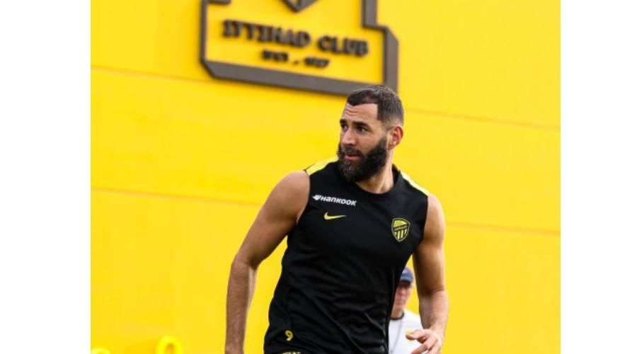 بنزيمة يدعم الاتحاد في الكلاسيكو الأصفر