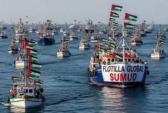 «أسطول الصمود» يرفض إنزال مساعدات غزة في قبرص