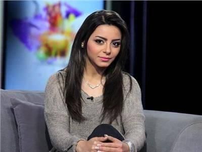 ممثلة مصرية تثير الجدل.. عادت إلى طليقها واعتزلت الفن في يوم واحد