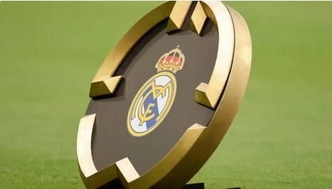 ريال مدريد يطالب بمعاقبة برشلونة بشأن مدفوعات «مشبوهة»