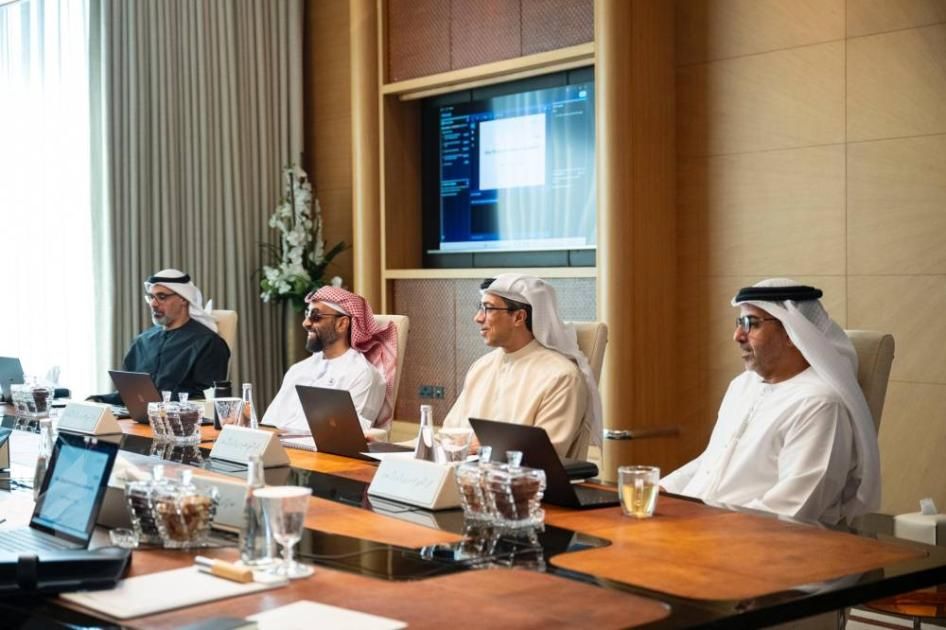 طحنون بن زايد يترأس اجتماع مجلس إدارة جهاز أبوظبي للاستثمار ويثمن النتائج المتميزة