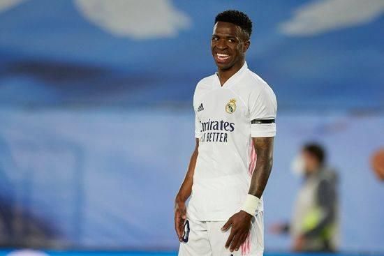 ألونسو: أحب أن أرى ابتسامة فينسيوس في لقاء ريال مدريد وأتليتكو