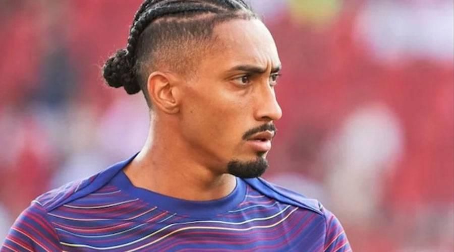 أزمة تضرب برشلونة قبل مواجهة باريس سان جيرمان
