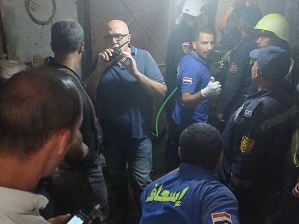 مصر: مصرع 8 أشخاص وإصابة 35 إثر حريق بمصنع ملابس