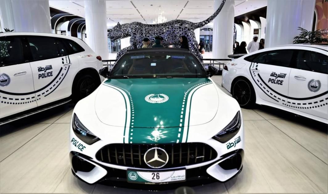شرطة دبي تضم 3 دوريات فارهة من مرسيدس-بنز