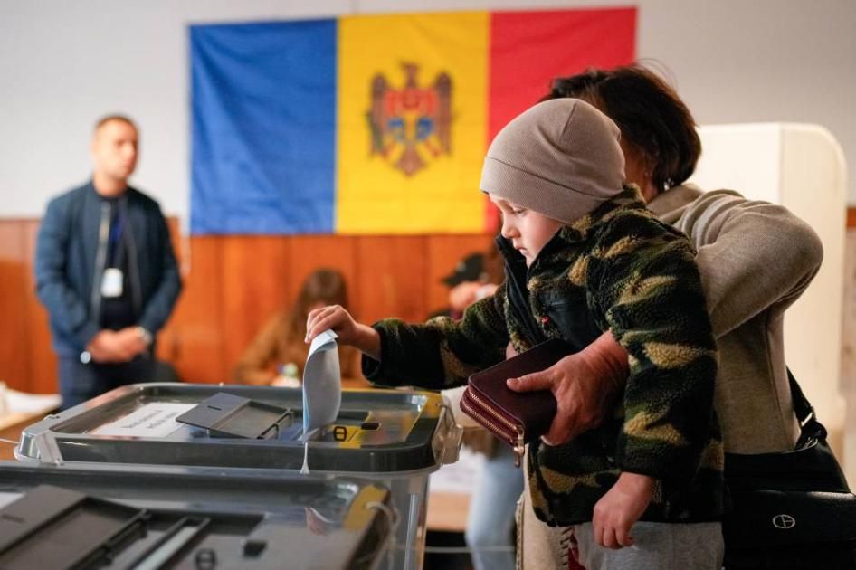 انتخابات تشريعية في مولدافيا يطغى عليها التوتر