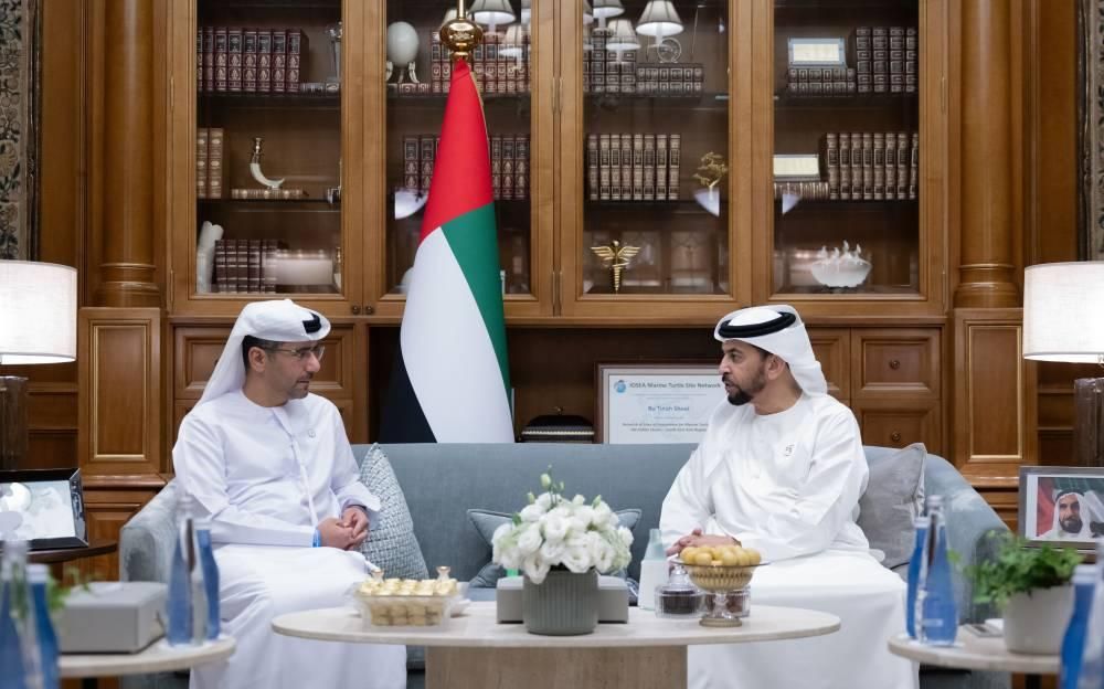 حمدان بن زايد: تعزيز مكانة صير بني ياس وجهة لاستقبال اليخوت الفاخرة