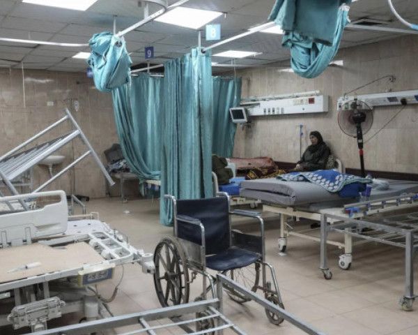 الاحتلال يحاصر مستشفى الحلو بمدينة غزة