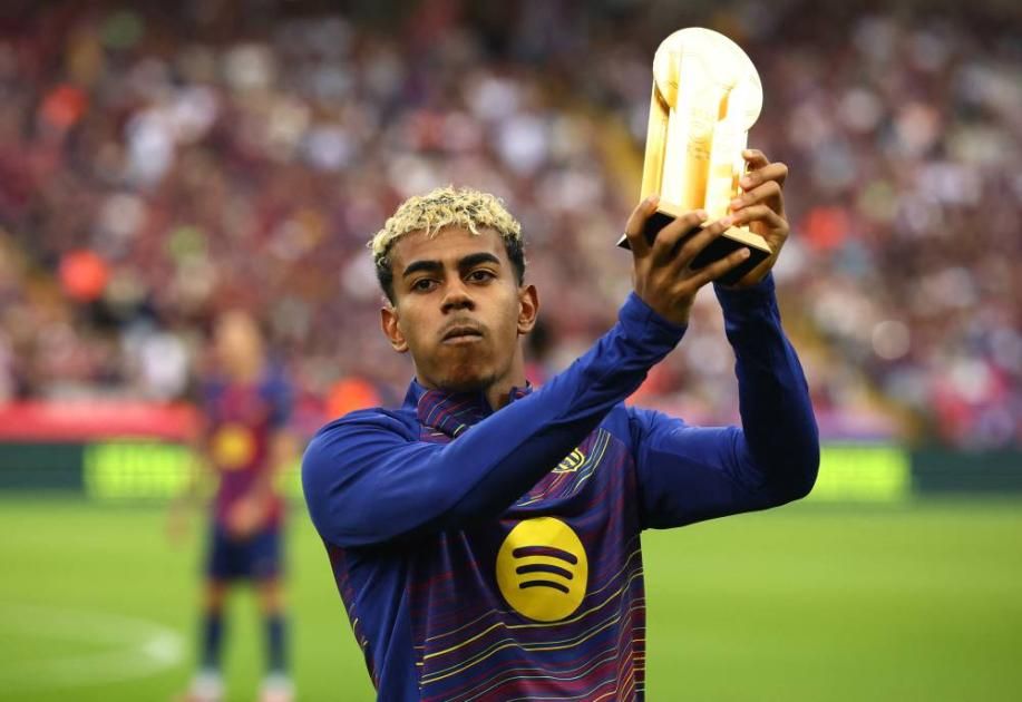 لامين يامال يصنع الفارق في برشلونة بطرف أصبعه