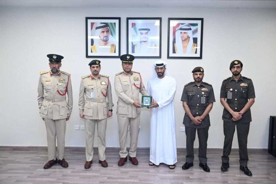 القضاء الشرطي يطلع على أفضل ممارسات «شؤون الأجانب» بدبـي
