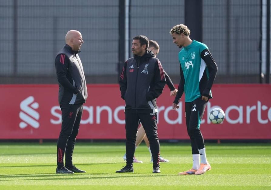 ايكتيكي يتجاهل محمد صلاح ويتعلم من ايزاك