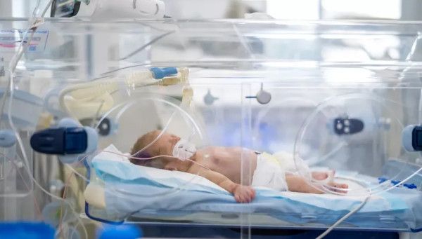 (يونيسف) تدعو لإجلاء 25 رضيعاً في حضانات مدينة غزة