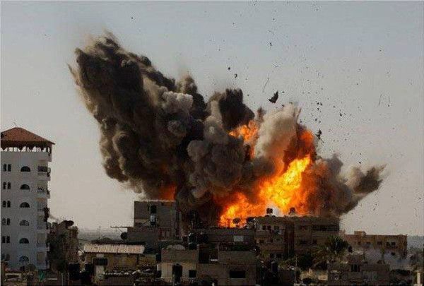 "الدفاع المدني" بغزة: الاحتلال يكثّف غاراته مع كل حديث عن مبادرة لوقف إطلاق النار