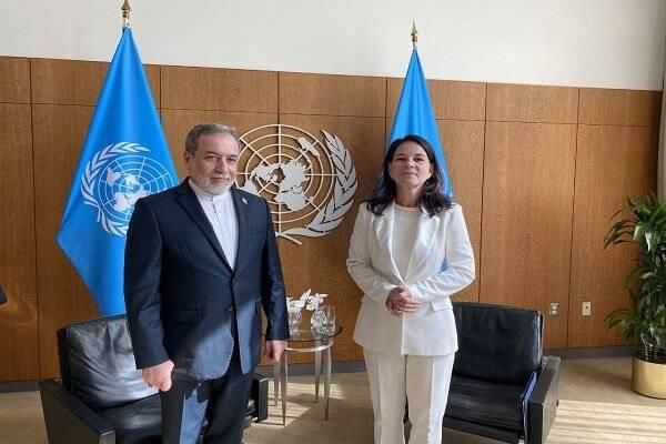 رسائل بين طهران وواشنطن.. وتل أبيب تعتقل جواسيس
