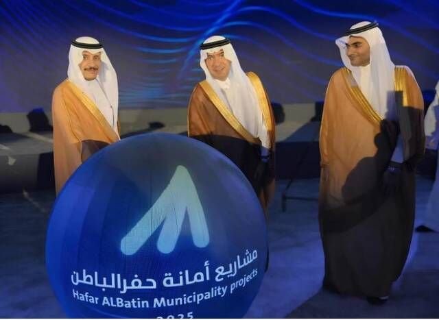 الحقيل يدشّن عدة مشروعات بحفر الباطن بأكثر من 2.6 مليار ريال