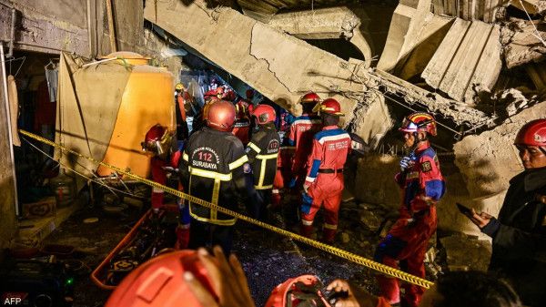 ارتفاع قتلى انهيار مدرسة إسلامية في إندونيسيا إلى 8 أشخاص