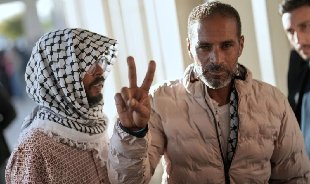 ناشطون في «أسطول الصمود»: عاملونا كالحيوانات في إسرائيل