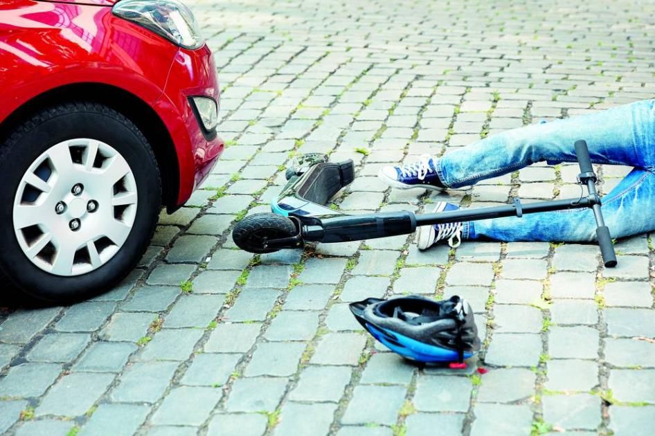 الـ «سكوتر».. وسيلة مريحة للطلبة ومصدر قلق للمدارس وأولياء الأمور
