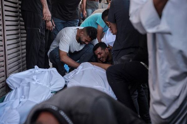 حرب الإبادة بغزة: 21 شهيداً وعشرات المصابين خلال 24 ساعة