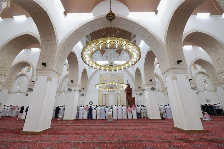 بعد فتحه للصلاة على مدار 24 ساعة.. مسجد القبلتين شاهد على تحويل القبلة إلى بيت الله الحرام
