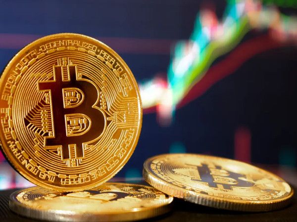 بيتكوين تحطم رقمًا قياسيًا جديدًا.. كم بلغ سعرها؟