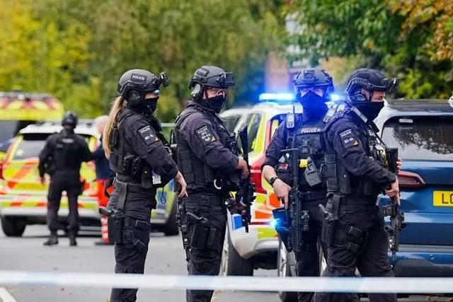 مهاجم كنيس مانشستر يتصل بالشرطة ليعلن ولاءه لـ«داعش» قبل مقتله