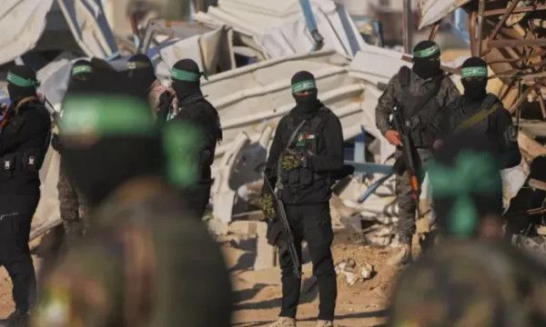 مصدر فلسطيني: حماس توافق على إطلاق جميع أسرى الاحتلال وتأجيل تسليم الجثامين