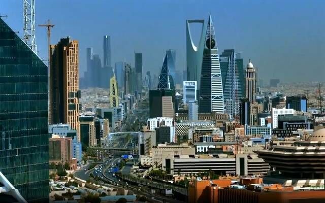 السعودية تجري محادثات مع بنوك عالمية للحصول على قرض بقيمة 10 مليارات دولار