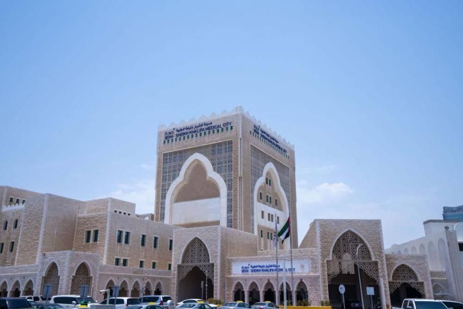 إنقاذ حياة طفلة من عدوى نادرة بالجمجمة في «خليفة الطبية»