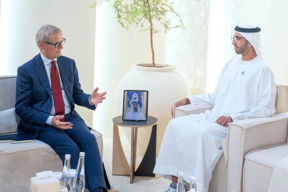 شخبوط بن نهيان يبحث التعاون مع مسؤول نرويجي