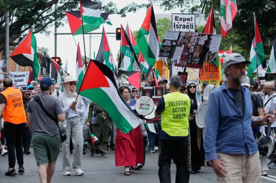 عشرات الآلاف يشاركون في مسيرة مؤيدة للفلسطينيين في سيدني