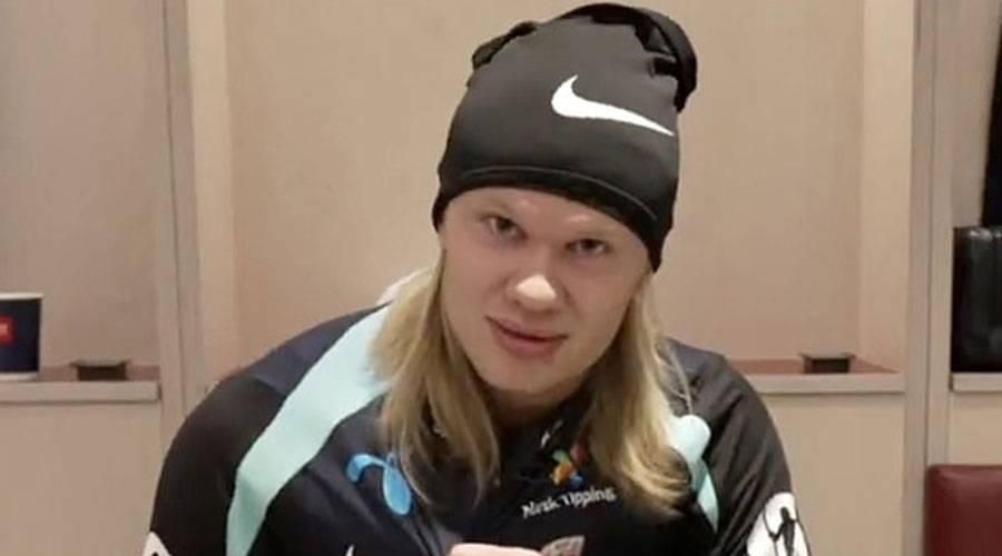 هالاند يجرب الميكروفون ويثير مواقع التواصل