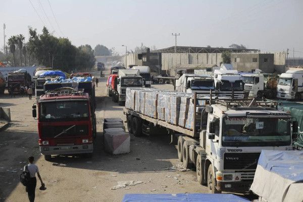 المنظمات الأهلية بغزة: أعداد الشاحنات التي ستدخل القطاع ونوعية المساعدات غير معروفة حتى الآن