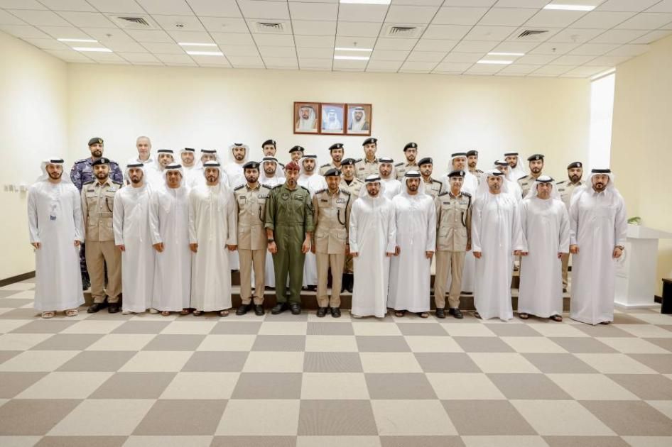 شرطة الشارقة تناقش الاستعدادات الأمنية في المناطق البرية