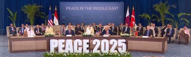 ترامب يعلن توقيع وثيقة شاملة بين إسرائيل وحماس بمشاركة مصر وتركيا وقطر