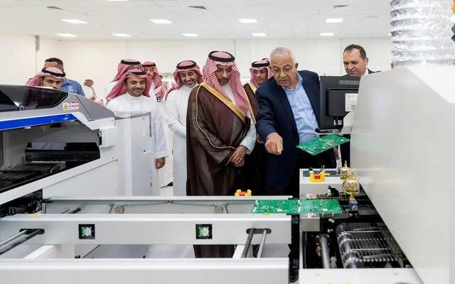وزير الصناعة يشهد تدشين مشروعات صناعية نوعية بالمدينة المنورة
