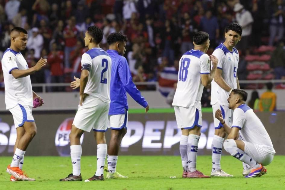 الشرطة في غرفة ملابس نيكاراغوا للقبض على لاعب
