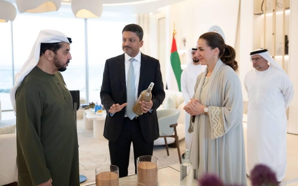 حمدان بن زايد يستقبل مريم المهيري ويطّلع على جهود شركة «براري» في دعم الاستدامة البيئية