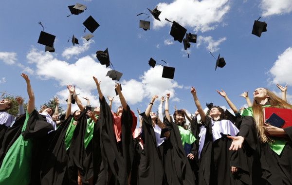 تزايد إقبال الطلاب العرب على الدراسة في مصر وسط تسهيلات جديدة في إجراءات القبول