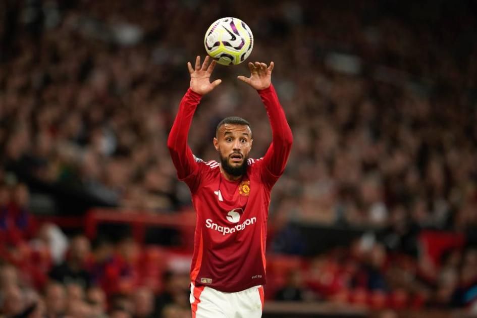 مزراوي قد يعود ليونايتد أمام ليفربول.. ومبومو يثير الجدل