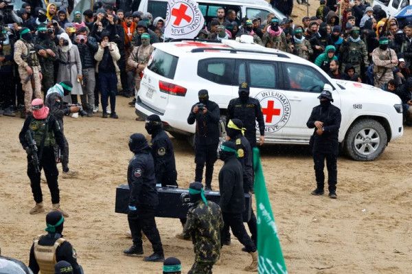 "الإعلامي الحكومي" بغزة: الاحتلال يتملص من التزاماته والوصول إلى جثث الأسرى عملية معقدة