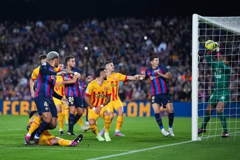 برشلونة المبتلى بالإصابات يواجه جيرونا وعينه على«الكلاسيكو»